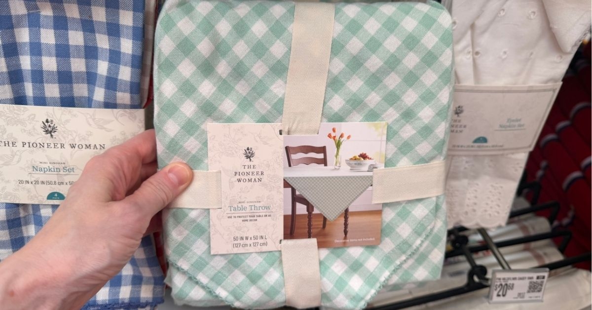 the pioneer woman table throw