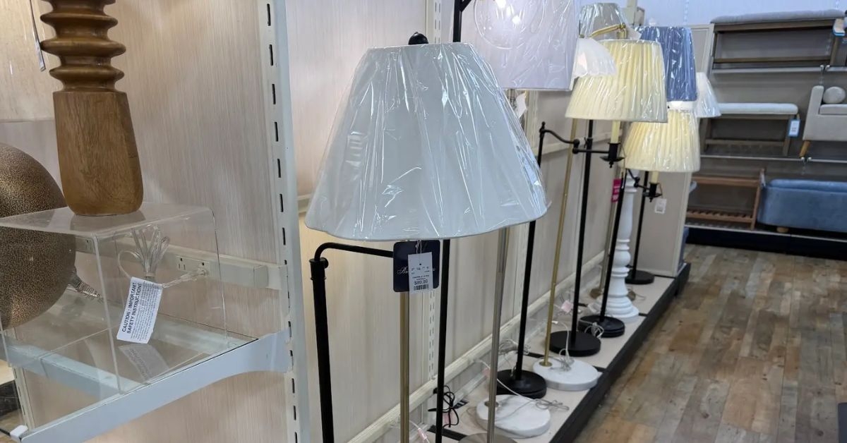 floor lamp
