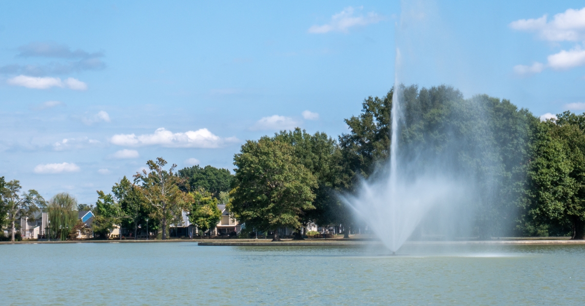 fountain in Oxford Lake Park, Oxford, Alabama