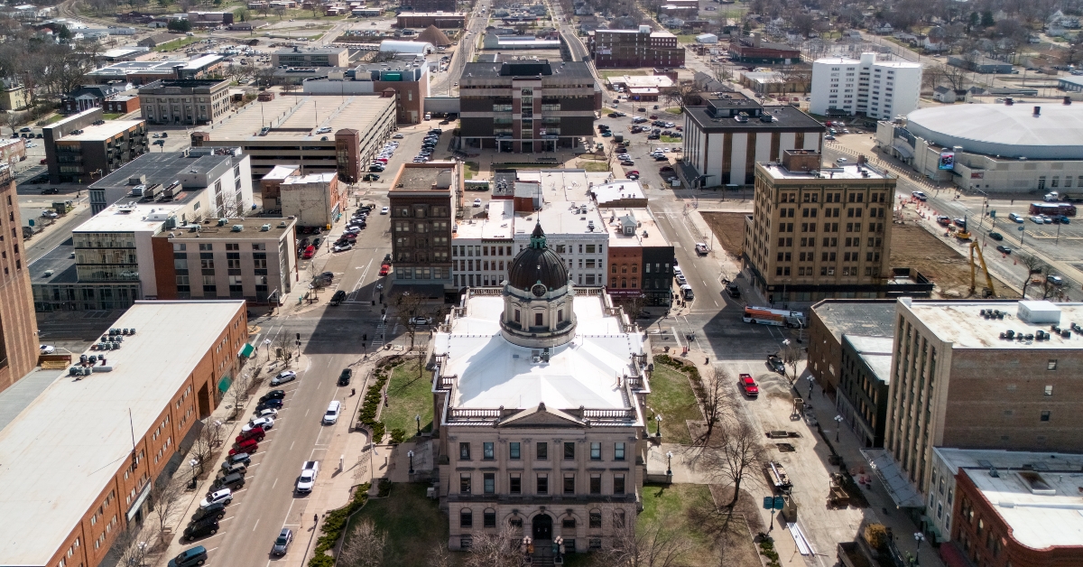 aerial view of bloomington illinois courthouse
