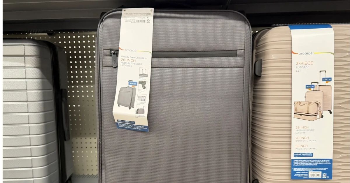 protege medium checked luggage