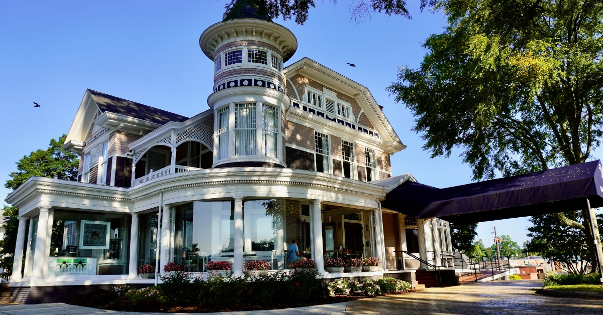 historic victorian style mansion in anniston alabama