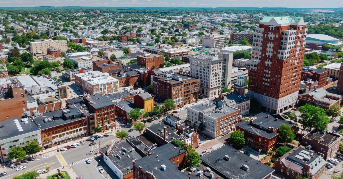 city skyline of downtown manchester