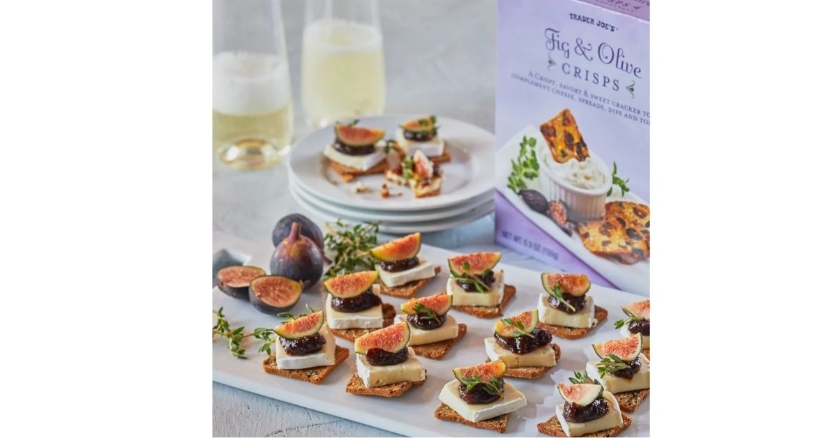 Trader Joe's Fig and Olive Crisps
