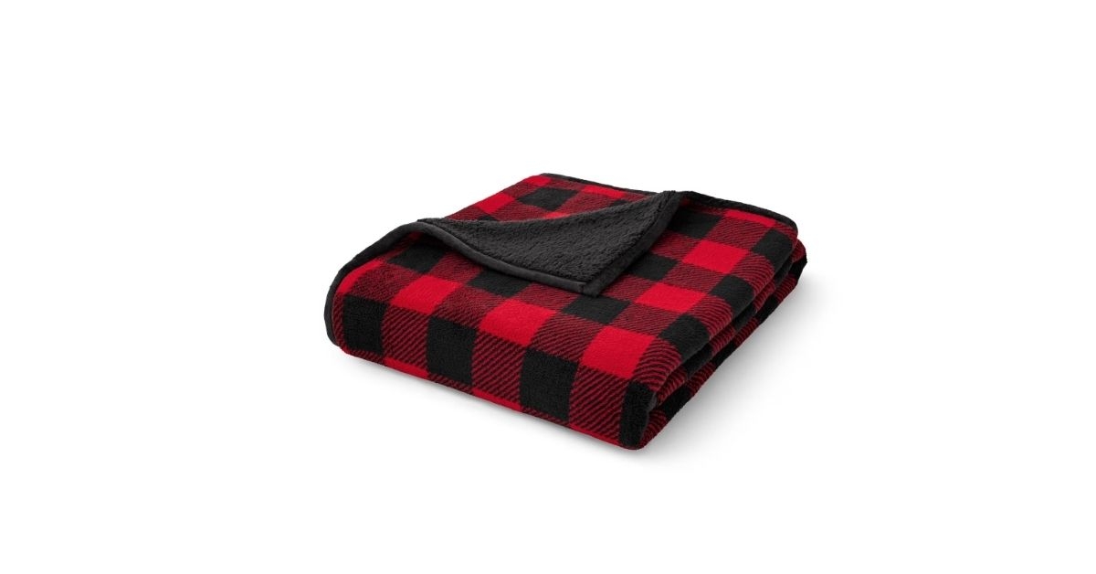 Cozy throw