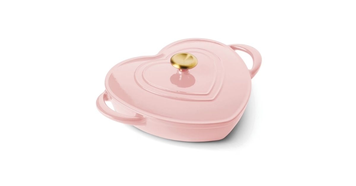 heart-shape enameled cast iron dutch oven