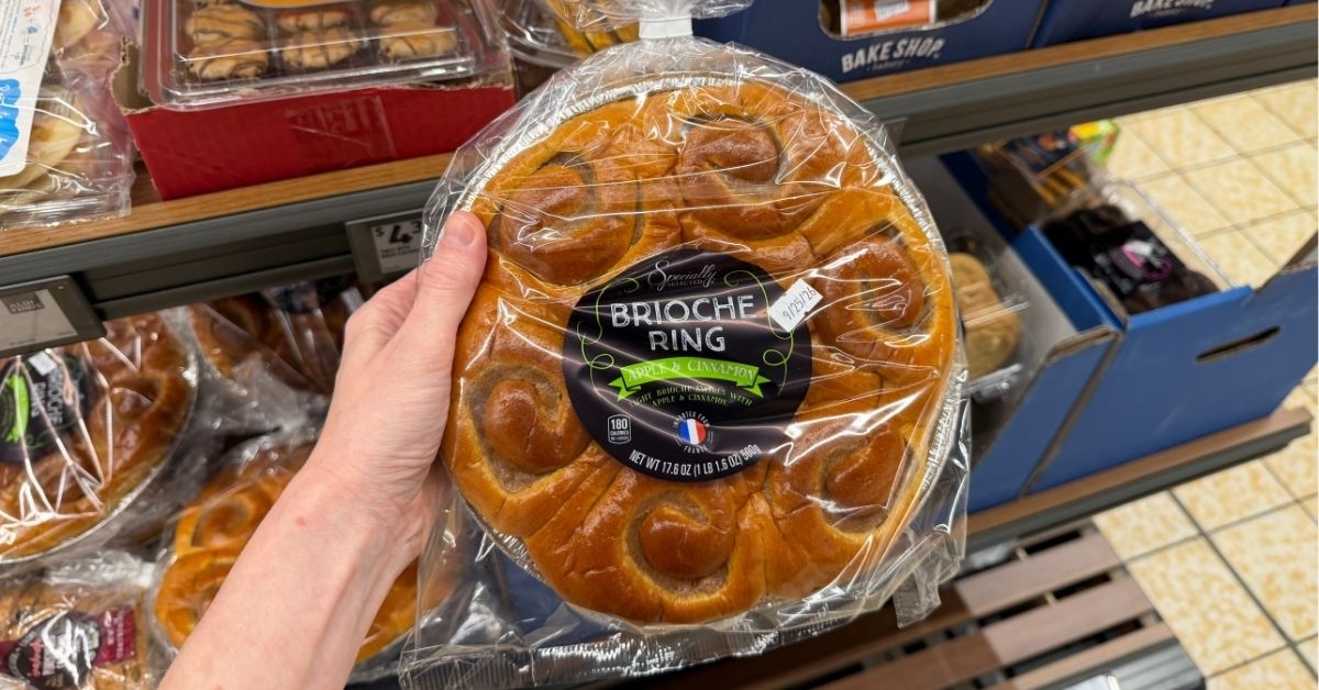 apple and cinnamon brioche ring