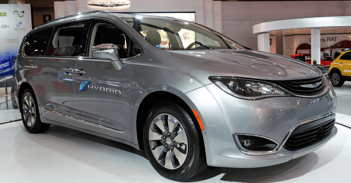 Chrysler Pacifica Hybrid minivan