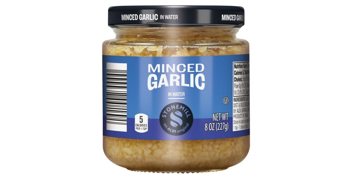 minced garlic in water