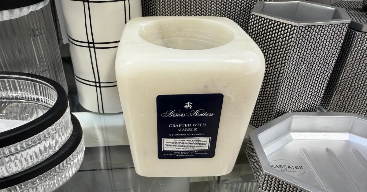 toothbrush holder