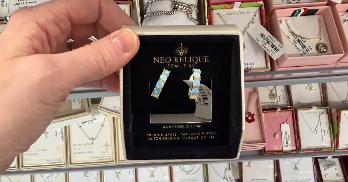 relique earrings