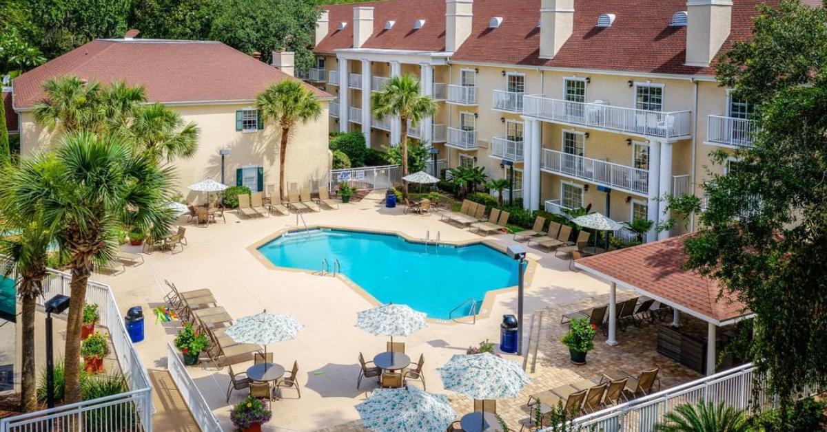 palmera inns suites
