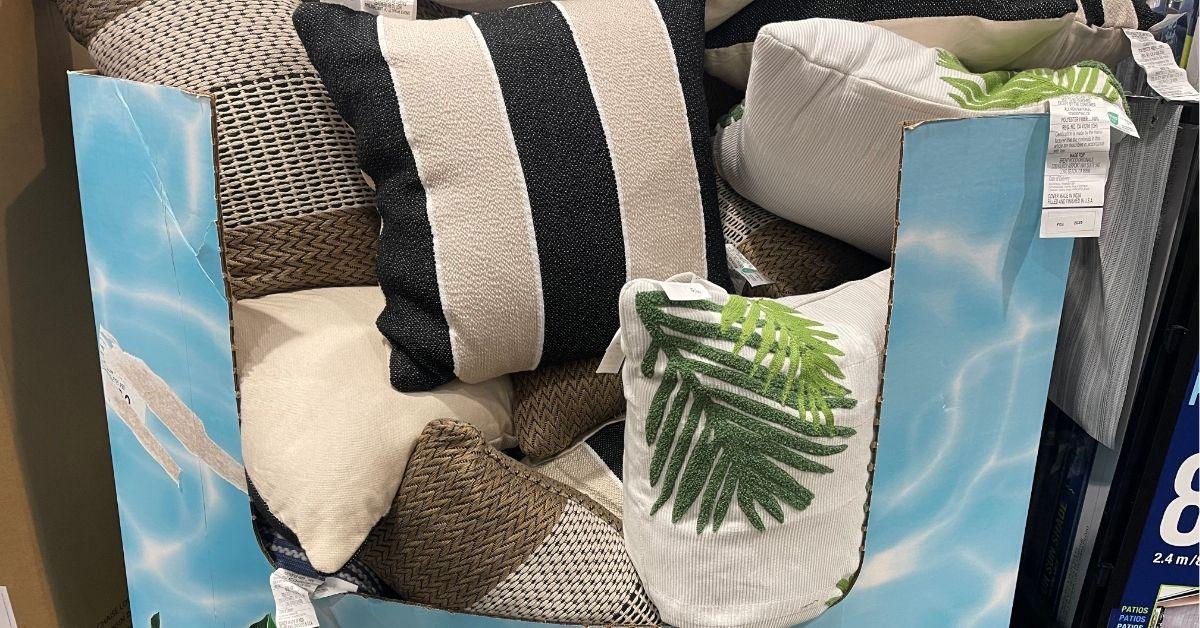 outdoor indoor pillows