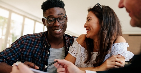 Couple getting a mortgage