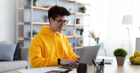 Teenager searching for a side hustle