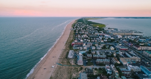 dewey beach with houses and buildings in delaware