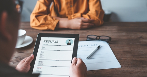 HR manager interviewing a job applicant