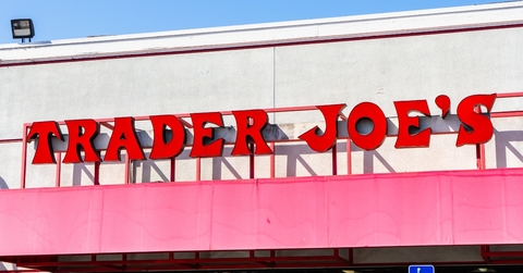 Traders Joe&#x27;s sign