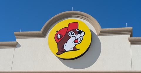 Buc-ee's store sign