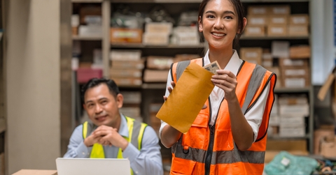 worker happy with salary cash