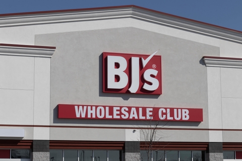 BJ&#x27;s store exterior