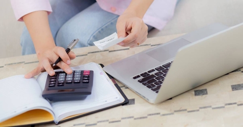 calculating finance household