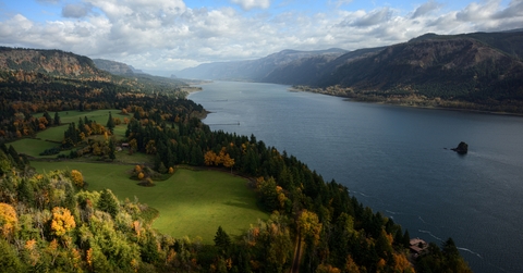 The View from Cape Horn in the Columbia