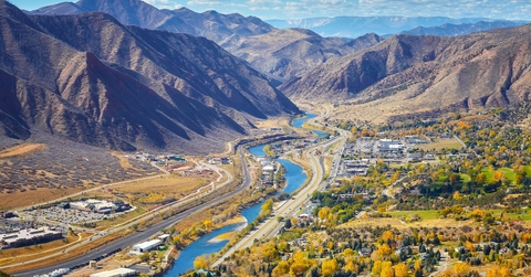 Aerial picture of Glenwood Springs valley