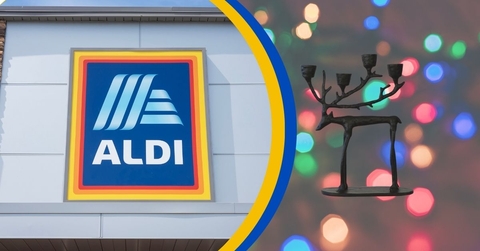 Aldi storefront with Christmas decor