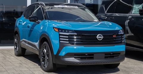nissan kicks sr awd subcompact