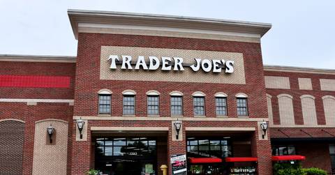 trader joe's store in north carolina from outside during day time