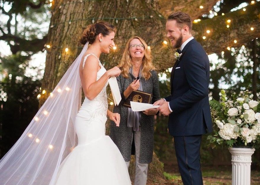 How I paid off $30,000 in debt while saving for my wedding