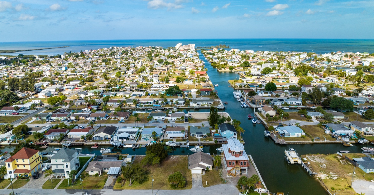 14 Best Florida Cities to Retire on a Budget of $4,000 a Month